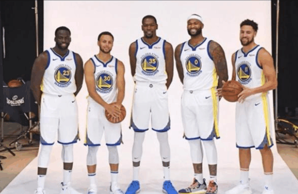 施洛特贝克：吉拉西最近过得确实不容易，但教练一直信任他（施洛特贝克：虽吉拉西近来不顺，主帅对其信任未曾动摇）