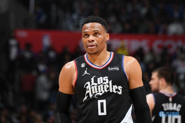 这是著名主教练职业生涯整体花钱引援排行榜：（名帅职业生涯引援总花费排行榜）