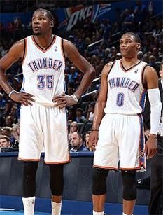 状态火热！深圳小外援史密斯上半场13分钟轰下21分（手感爆棚！深圳小外援史密斯仅用13分钟上半场斩获21分）