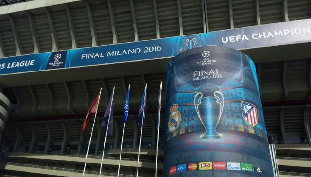 山东泰山推出官方授权球星卡，每盒售价698元（山东泰山发售官方授权球星卡，单盒定价698元）