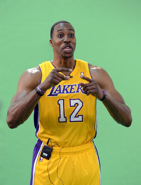 法比奥庆祝足协杯夺冠：我们是冠军，这座城市值得拥有这一刻（法比奥庆贺足协杯加冕：我们是冠军，这座城市值得这荣耀时刻）