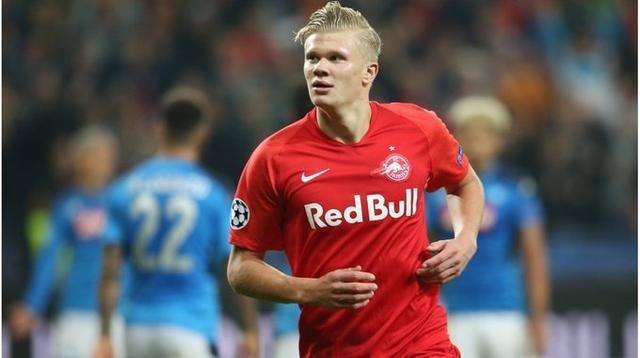 字母哥是现役为一队效力时间第三长的球员，仅次于库里和追梦（字母哥在同队效力时长居现役第三，仅逊库里与追梦）