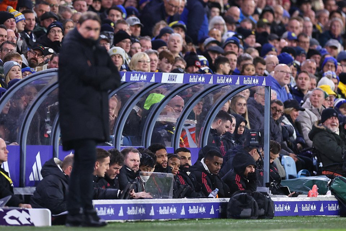 塔拉韦拉后卫：抽到皇马无比激动，最期待与姆巴佩同场竞技（塔拉韦拉后卫：抽中皇马兴奋至极，最盼与姆巴佩同场较量）