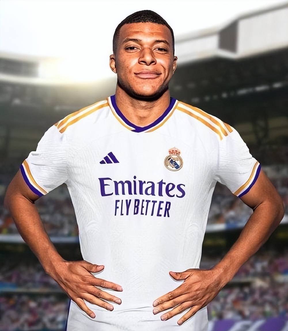 世欧预半场：齐甘科夫造险，乌克兰暂0-0冰岛（世欧预半场战报：乌克兰0-0冰岛，齐甘科夫屡造险情）