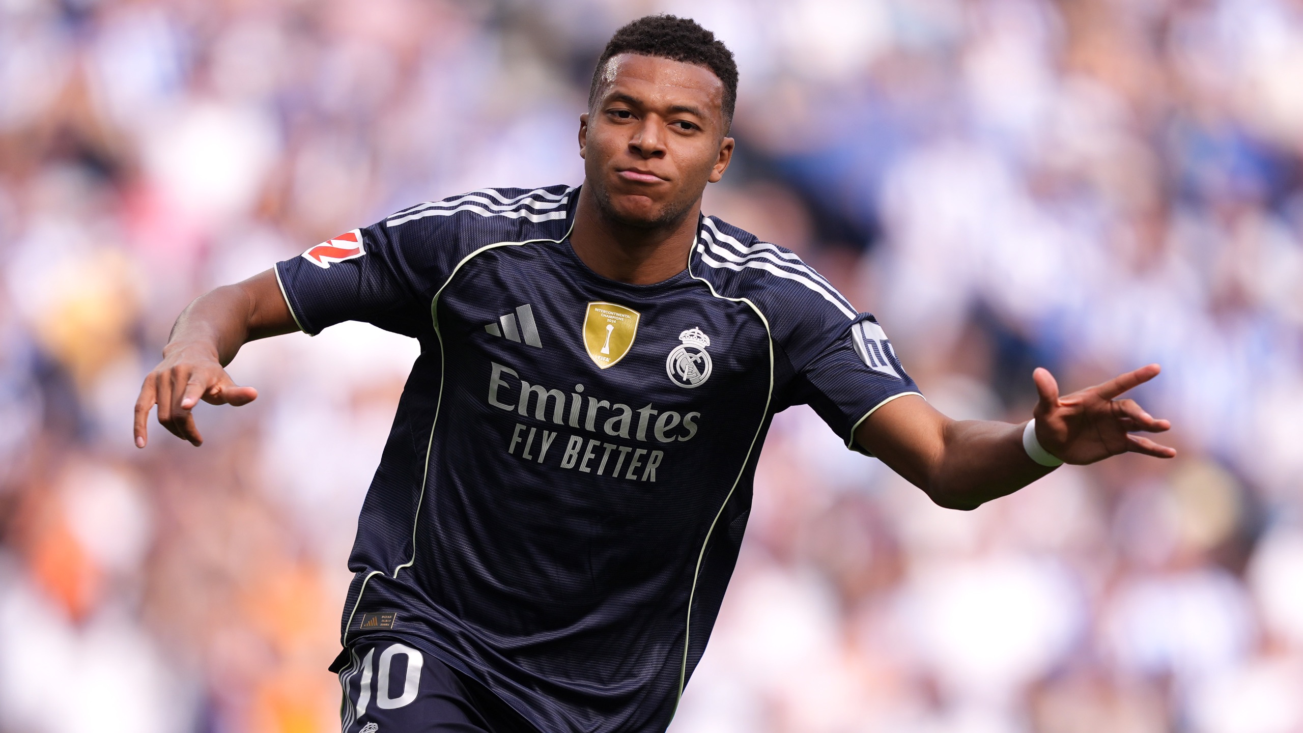 Stein：快船始终拒绝任何关于球队中锋祖巴茨的交易谈判（Stein：快船对中锋祖巴茨的任何交易讨论一概回绝）