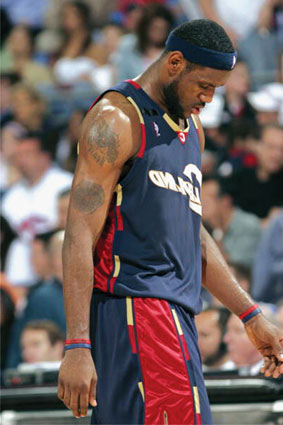 CBA俱乐部杯：山东高速首节领先遭逆转 102-106负广厦无缘两连胜（CBA俱乐部杯：山东高速开局领先遭翻盘 102-106不敌广厦无缘两连胜）