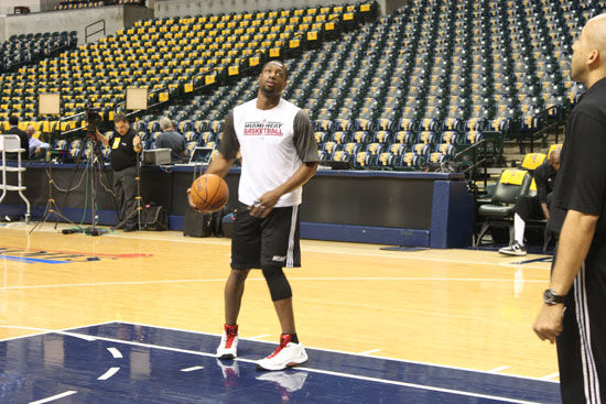 西甲战报：安东尼破门，费兰戴帽，巴塞罗那5-3客胜贝蒂斯（西甲快讯：费兰上演帽子戏法，安东尼建功，巴萨客场5-3击败贝蒂斯）