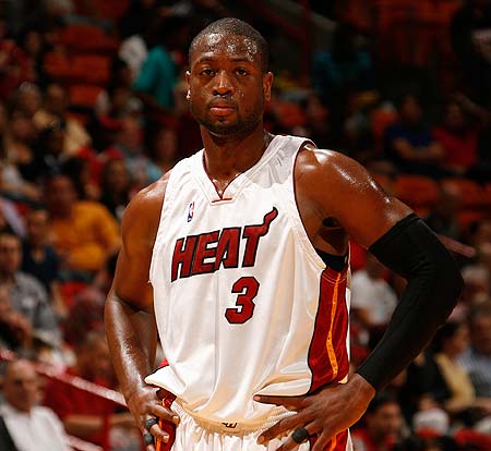 国王官方：德拉维多瓦和布鲁斯可以出战对阵野猫（国王队官方确认：德拉维多瓦与布鲁斯将出战野猫）