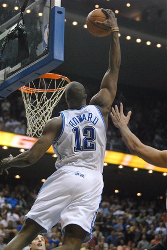 荷兰足协官方：小克鲁伊维特因伤缺战立陶宛，已经返回俱乐部（荷兰足协宣布：小克鲁伊维特因伤无缘对阵立陶宛，已返回俱乐部）