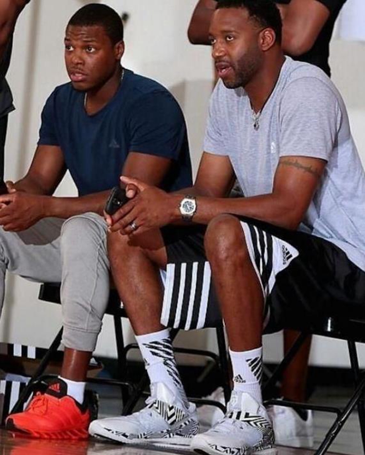 太阳报：经纪人打官司需哲凯赖什作证，枪手拒放行致庭审延期（太阳报：阿森纳拒放哲凯赖什出庭，代理人官司被迫延期）