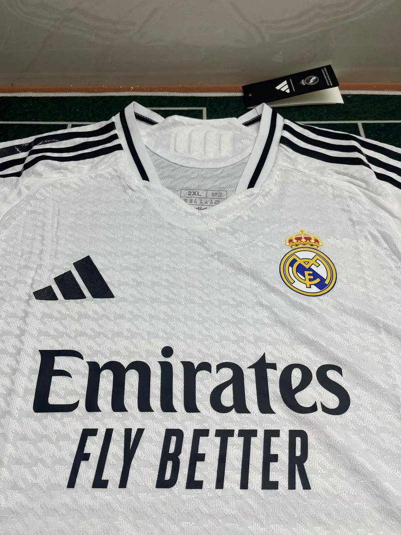 中国足协代表团访问法兰克福俱乐部，双方开展深度交流（中国足协代表团到访法兰克福俱乐部 双方就合作开展深入交流）