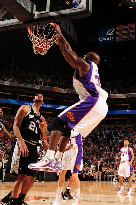 莫耶斯：纽卡防守稳固&反击迅猛，他们确实比埃弗顿强得多（莫耶斯：纽卡后防扎实、反击凌厉，整体实力明显强于埃弗顿）